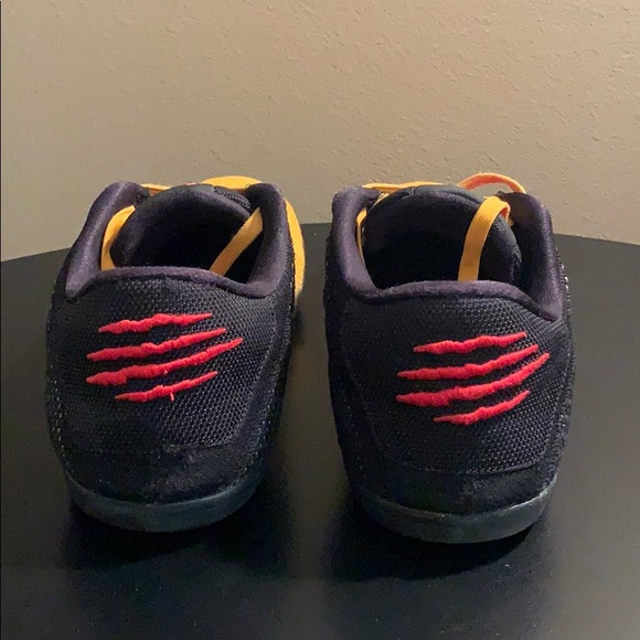 Nike Kobe 11 Elite Low Bruce Lee Flyknit - Picture 5 of 8